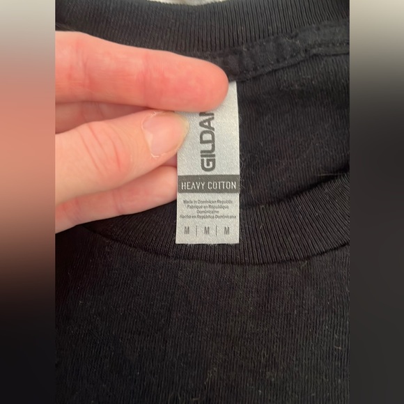 Red Hair Black Short Sleeve T-shirt 100% cotton Gildan heavy cotton tee NWOT SzM - Picture 4 of 4